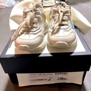 Gucci Unisex baby shoes size